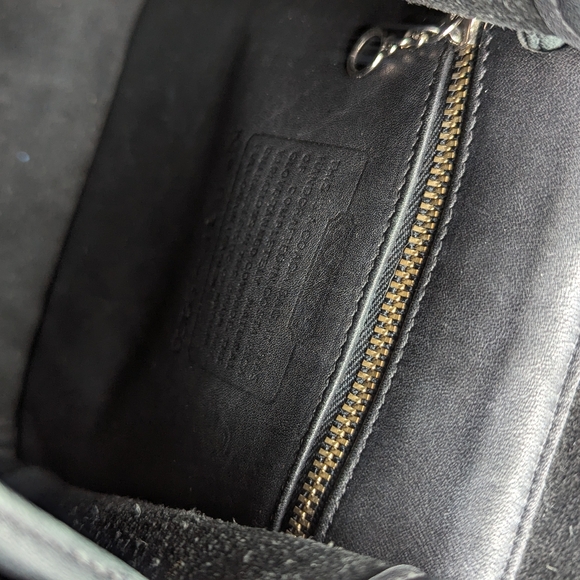 COACH Vintage Black Smooth Leather Drawstring Turnlock Small Backpack #9960 - Picture 6 of 13